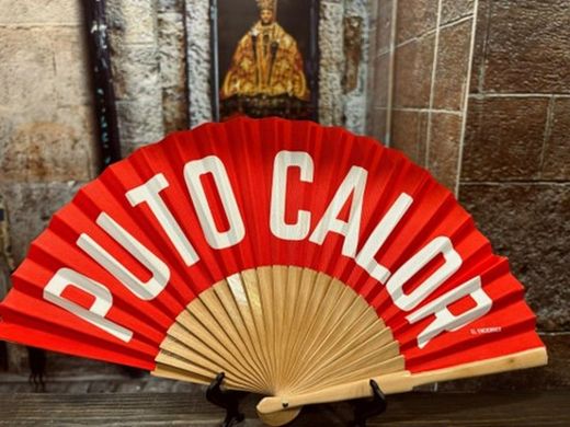 Abanico - "Puto calor" rojo y madera