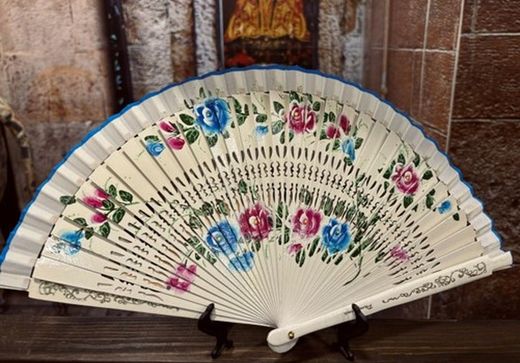Abanico madera blanco con rosas
