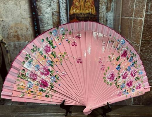 Abanico madera rosa con rosas