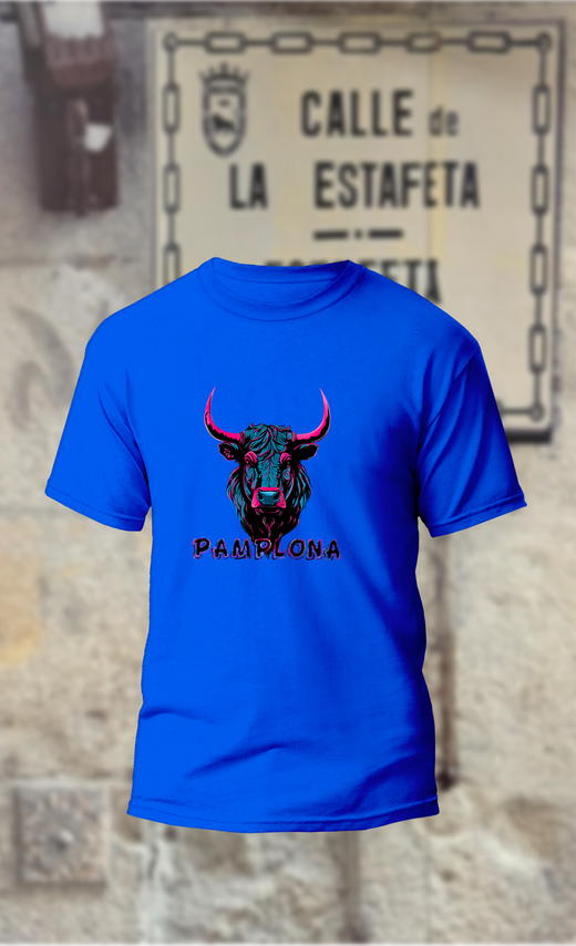 Camiseta cabeza de toro negra con toques rosas y azules