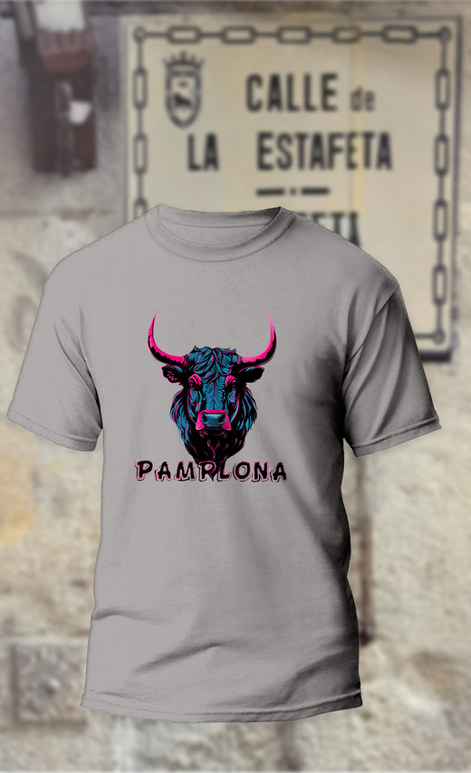 Camiseta cabeza de toro negra con toques rosas y azules