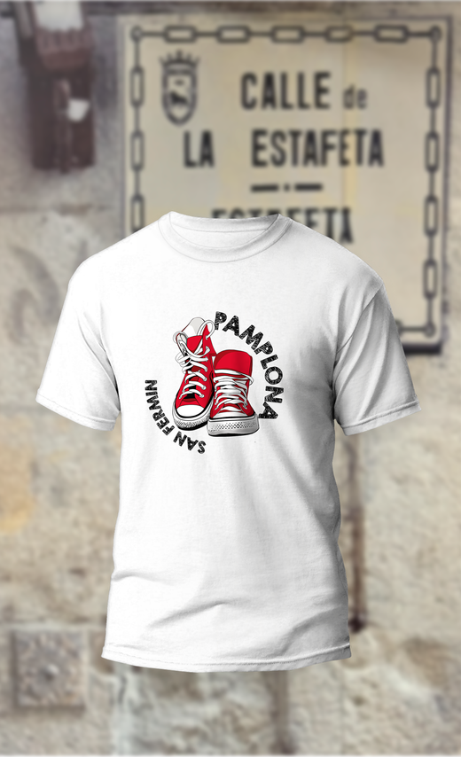 Camiseta con zapatillas Converse rojas