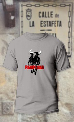 Camiseta toro negro y texto en rojo Pamplona