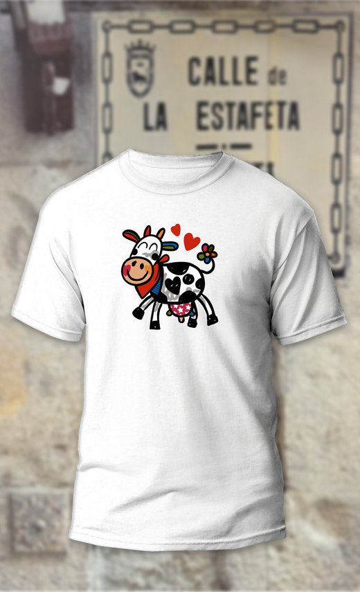 Camiseta vaquita amorosa con pañuelico y corazones encima