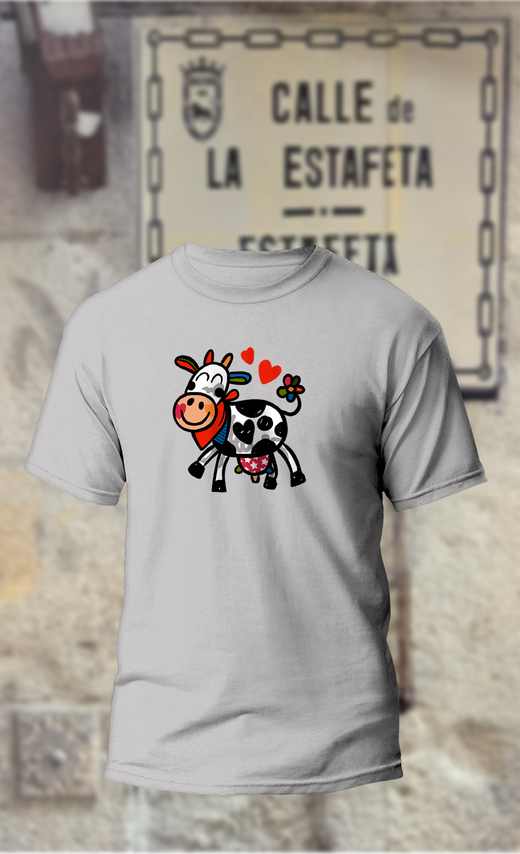 Camiseta vaquita amorosa con pañuelico y corazones encima