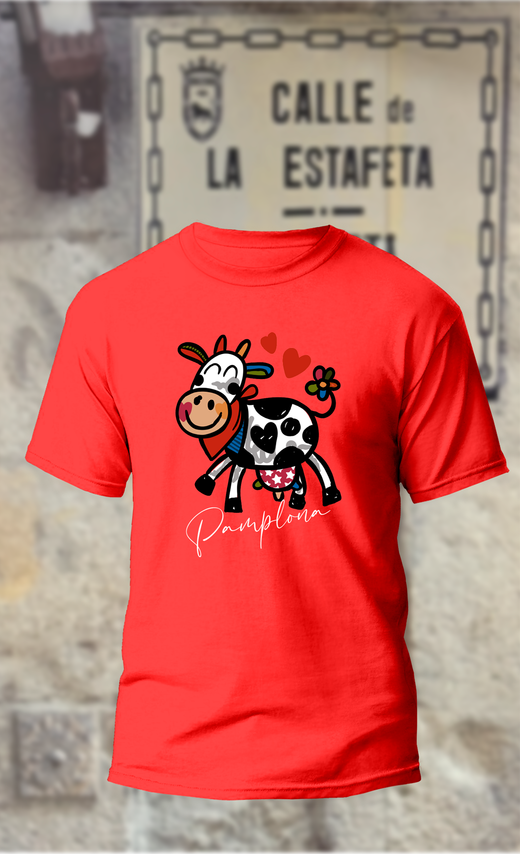 Camiseta vaquita amorosa con pañuelico y corazones encima