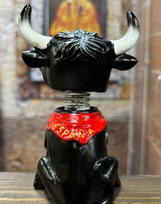 Figura Toro Mueve Cabeza
