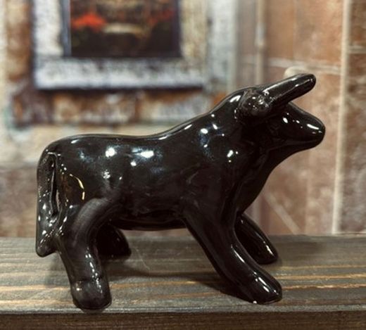 Figura Toro Negro