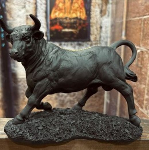 Figura Toro Negro Bravo