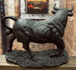 Figura Toro Negro Bravo