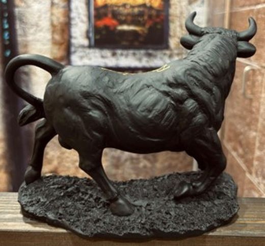 Figura Toro Negro Bravo