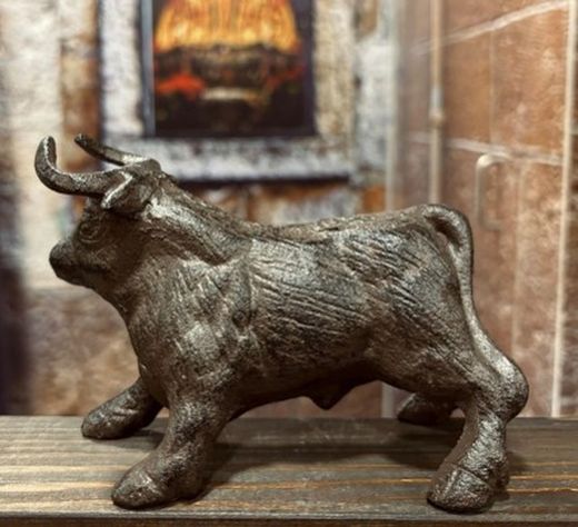 Figura Toro que pesa