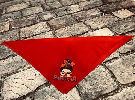 Pañuelo estampado "Muñeca Pamplona"