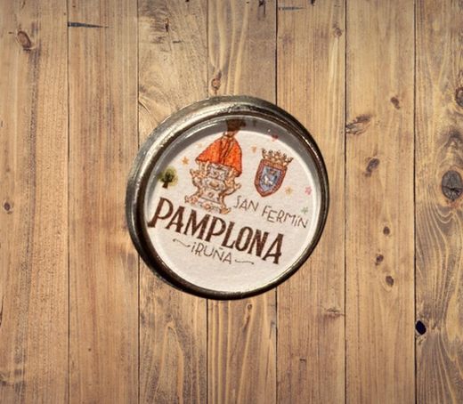 Pin Pamplona redondo ilustraciones