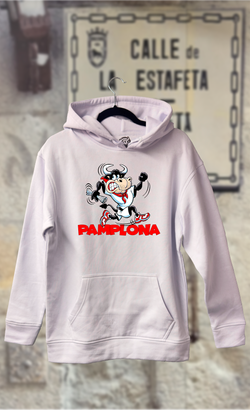 Sudadera toro corriendo con periódico en la mano