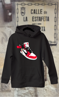 Sudadera zapatilla Nike customizada con Pamplona