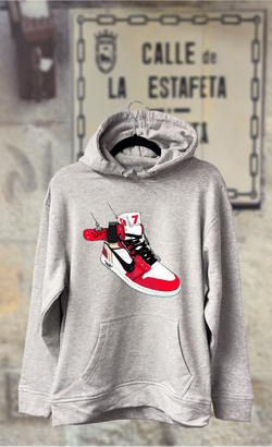Sudadera zapatilla Nike customizada con Pamplona