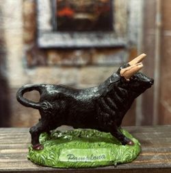 Figura Toro Base Verde