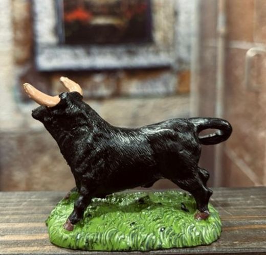 Figura Toro Base Verde