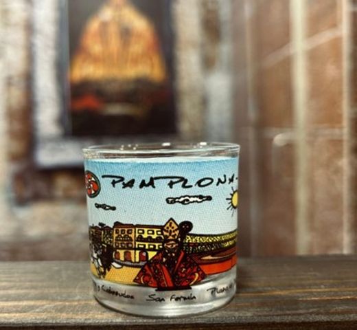 Vaso de Txupito caricaturesco Pamplona